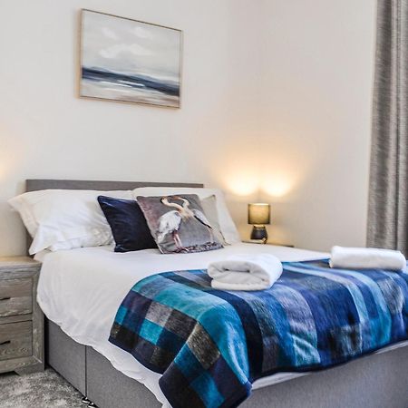 Dezzys Villa Монтроуз Екстериор снимка