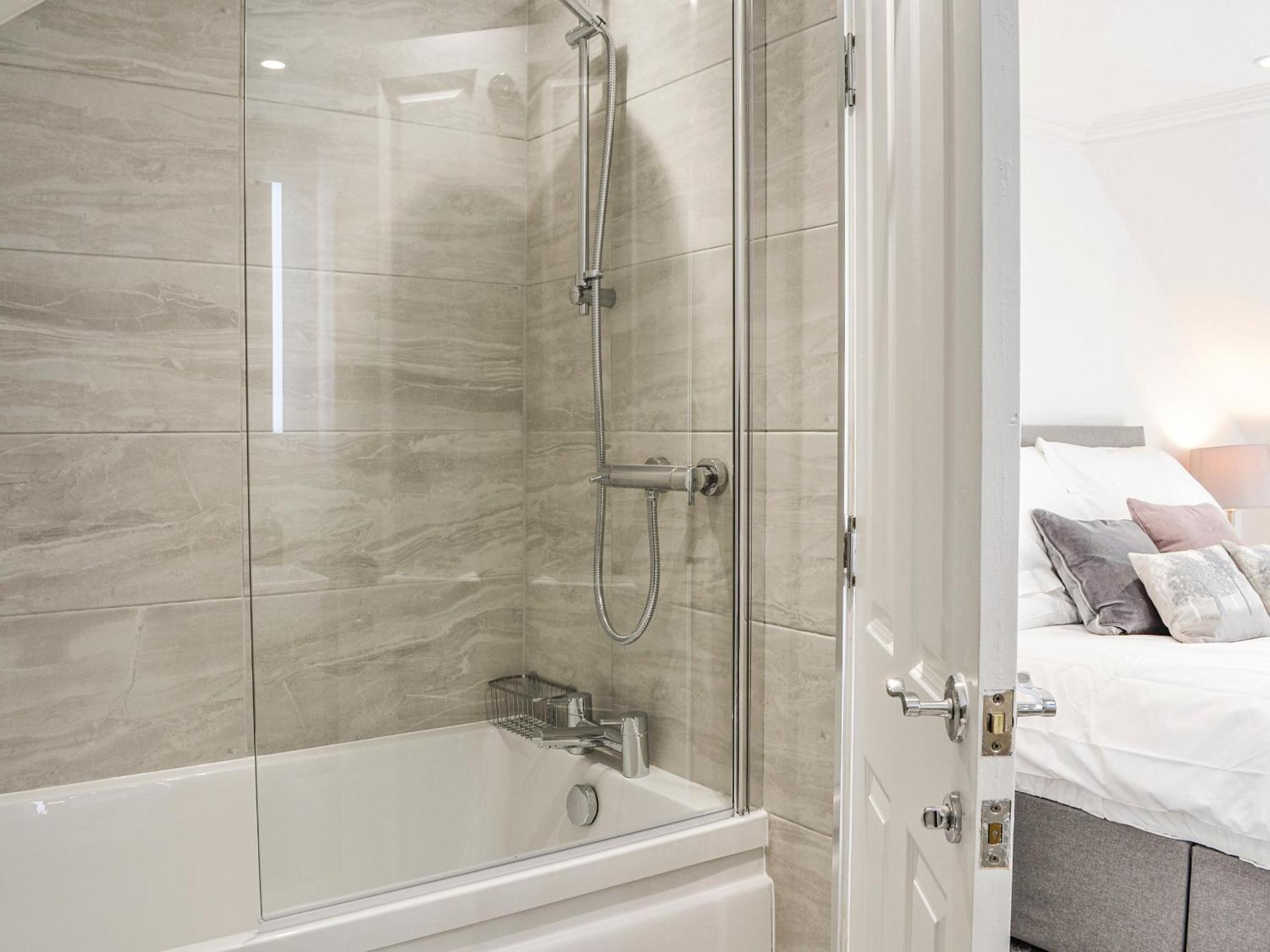 Dezzys Villa Монтроуз Екстериор снимка